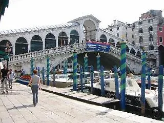 Bed and Breakfast Lanterna Di Marco Polo Venezia Bed & Breakfast