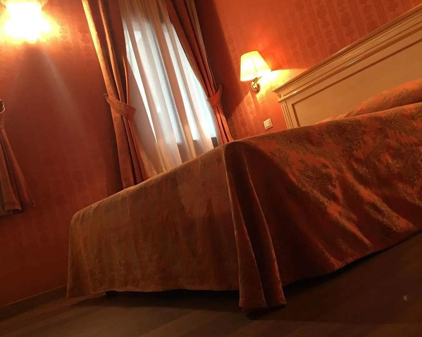 ***  Lanterna Di Marco Polo Bed & Breakfast Venice Italy