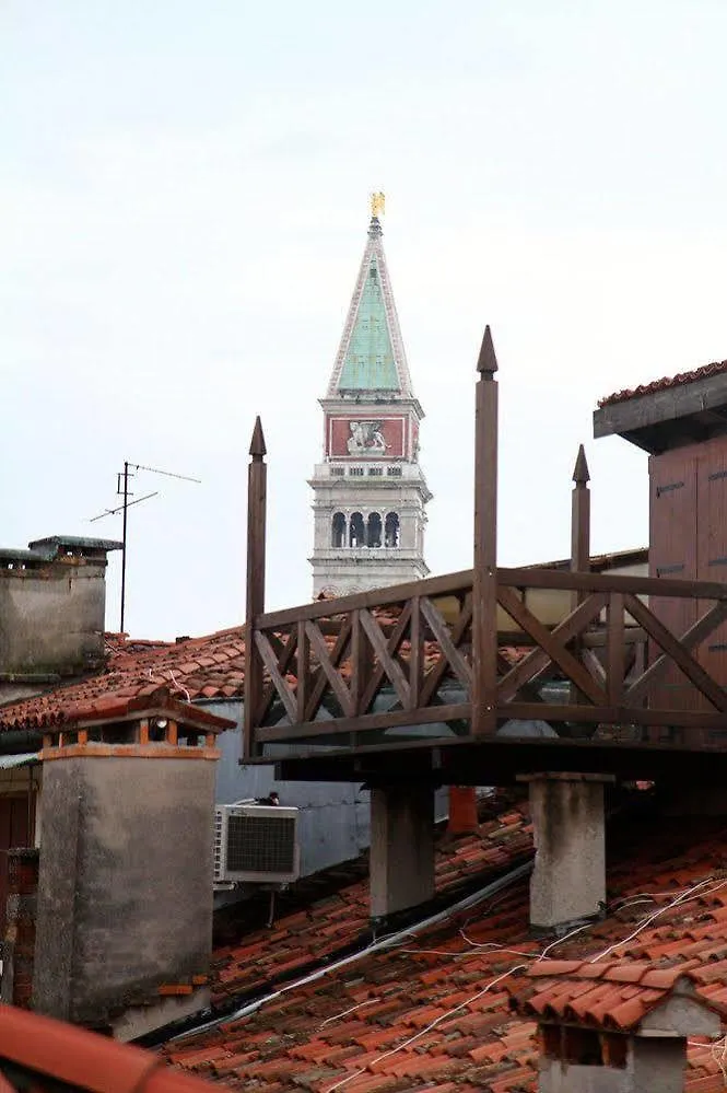 Lanterna Di Marco Polo Bed & Breakfast Venice